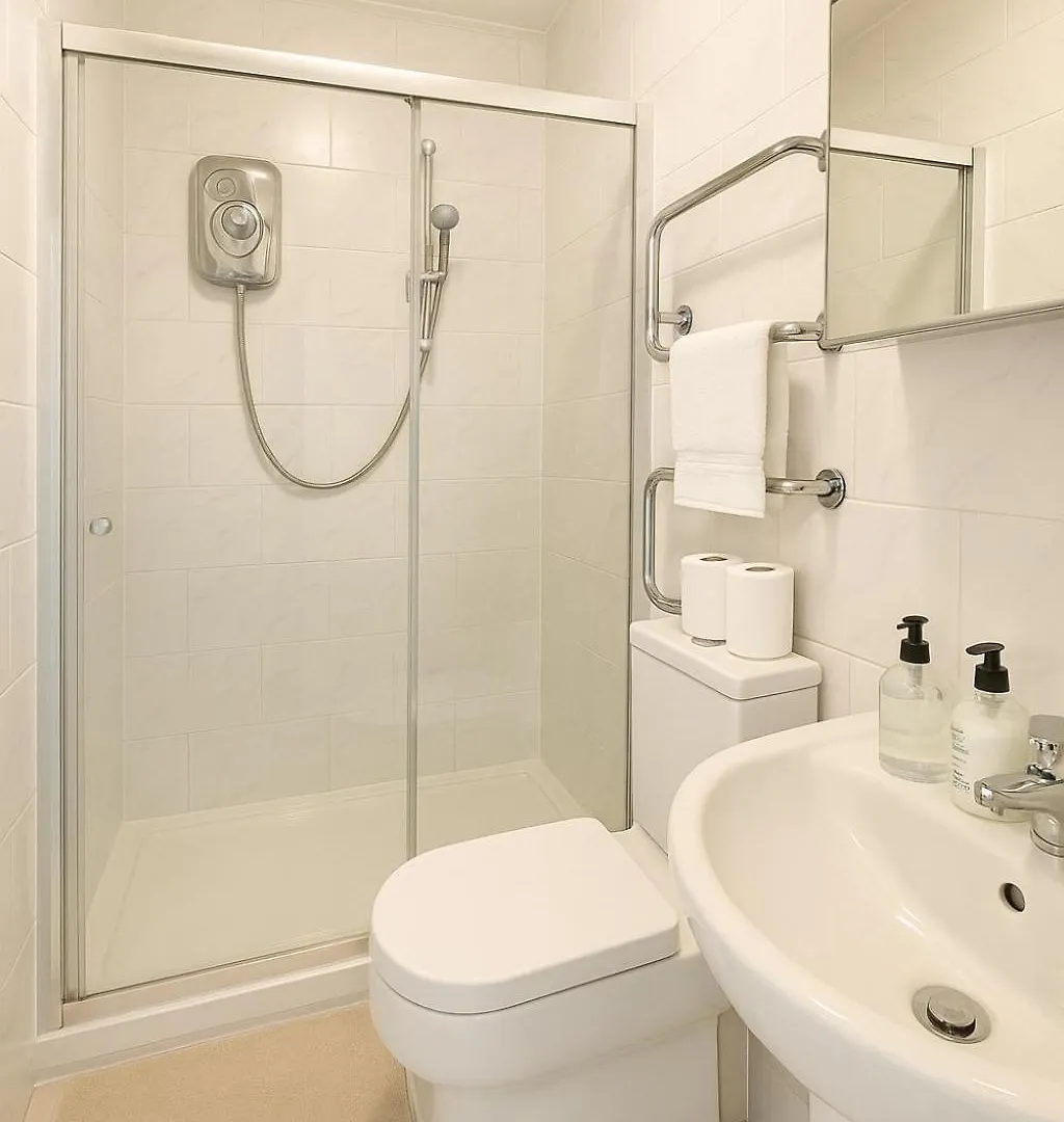 Duplex Apartment For Up To 13 Near City Centre Cardiff